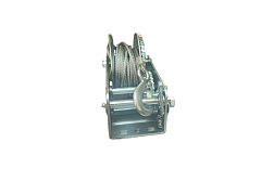 Лебедка ручная TOR ЛН-1200W (LHW) г/п 0,5 т длина ленты 10 м (серия X)